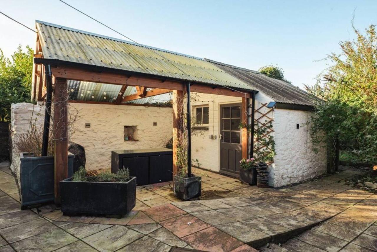 Cosy Welsh Cottage In St Davids Centre With Garden Exterior foto